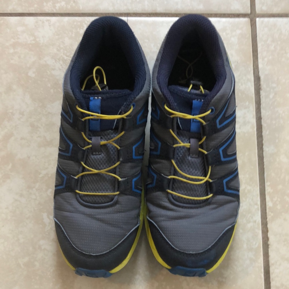 Salomon Speedcross Big Kid size 4